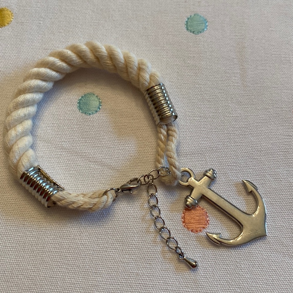 Rope anchor bracelet
